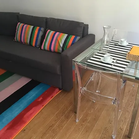 Happy Nest Charming Apartamento *