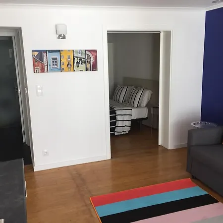Happy Nest Charming Apartamento *