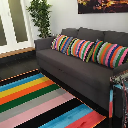 Happy Nest - Charming Apartment
