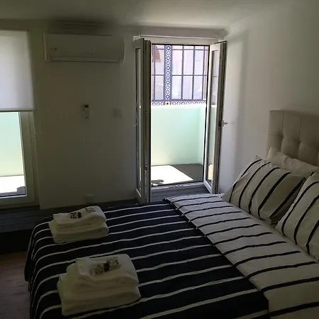 Happy Nest - Charming Apartment